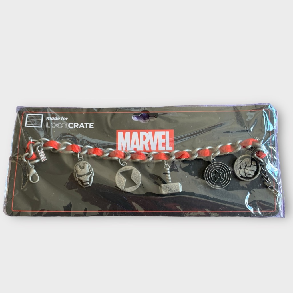 Loot Crate Exclusive Marvel Avengers Superhero Charm Braceket 16$